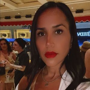 Meet your Posher, Talor